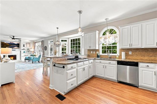 5000 Fairhaven Way NE, Roswell, GA 30075
