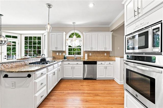 5000 Fairhaven Way NE, Roswell, GA 30075