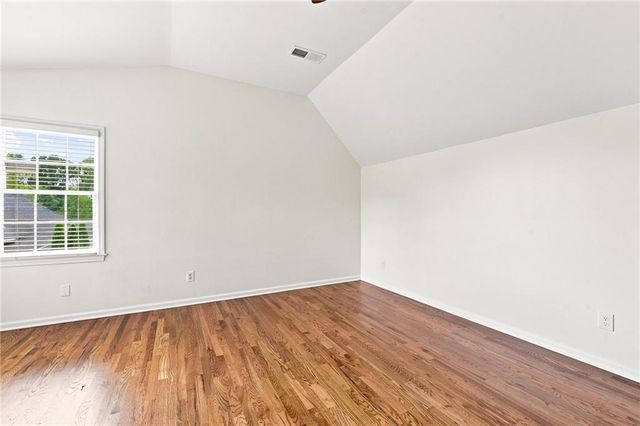 5000 Fairhaven Way NE, Roswell, GA 30075