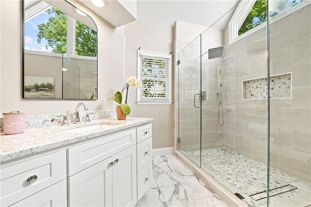 5000 Fairhaven Way NE, Roswell, GA 30075