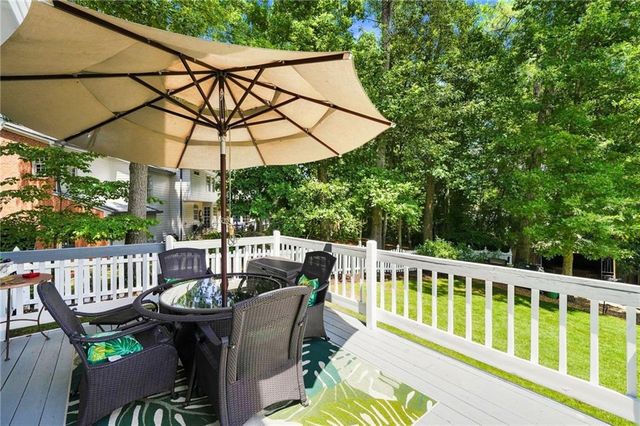 5000 Fairhaven Way NE, Roswell, GA 30075