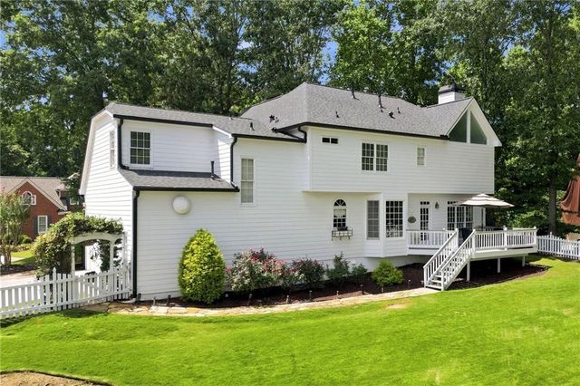 5000 Fairhaven Way NE, Roswell, GA 30075