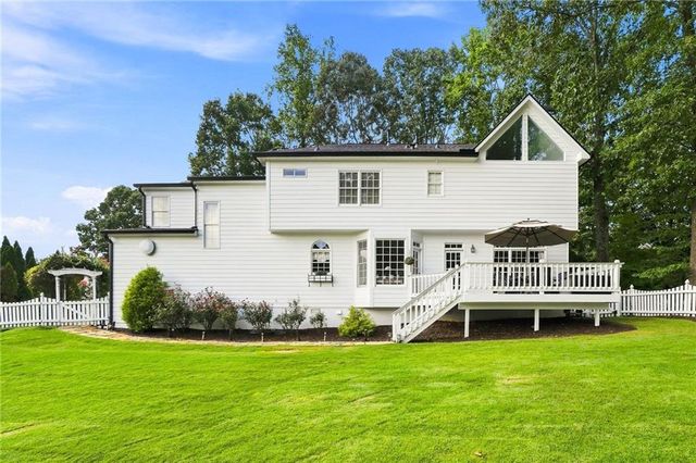 5000 Fairhaven Way NE, Roswell, GA 30075
