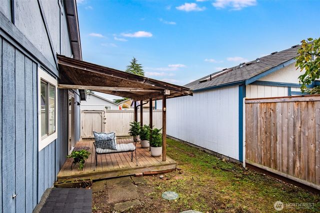 608 Deerbrush Loop SE, Olympia, WA 98513