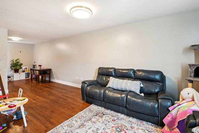 1882 Mannheim Road, Des Plaines, IL 60018