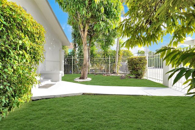 37 NW 47th St 0, Miami, FL 33127