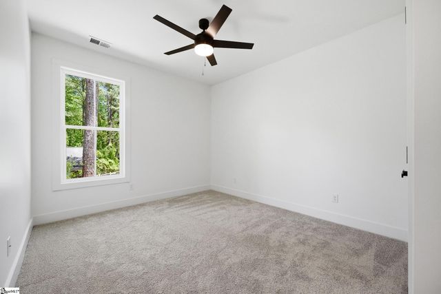 323 Wall Street, Campobello, SC 29322