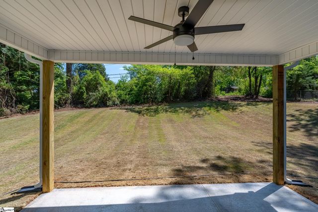 323 Wall Street, Campobello, SC 29322