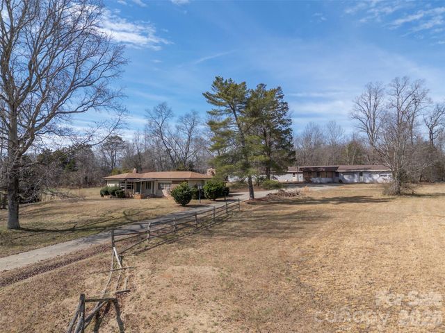 1092 NC 120 Highway, Mooresboro, NC 28114