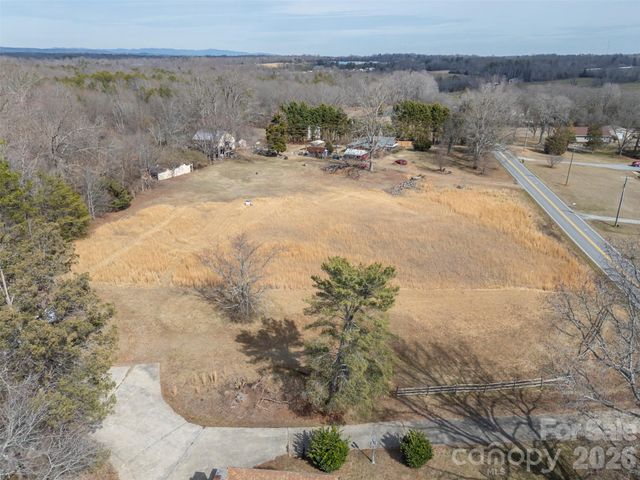 1092 NC 120 Highway, Mooresboro, NC 28114