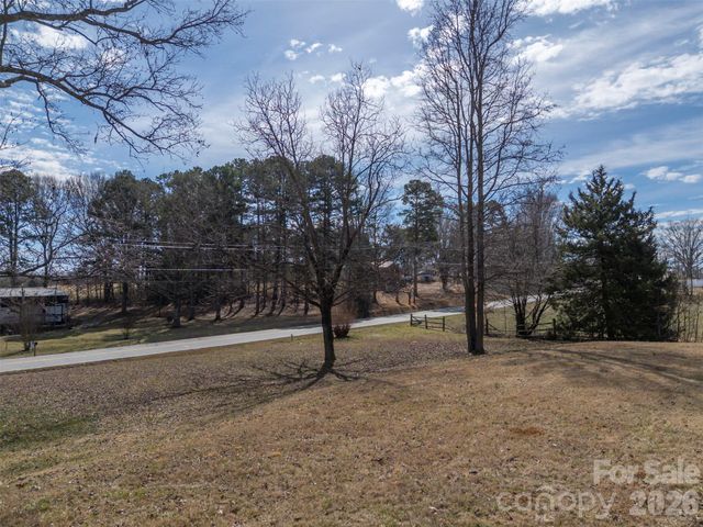 1092 NC 120 Highway, Mooresboro, NC 28114