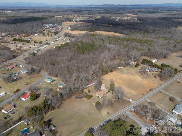 1092 NC 120 Highway, Mooresboro, NC 28114