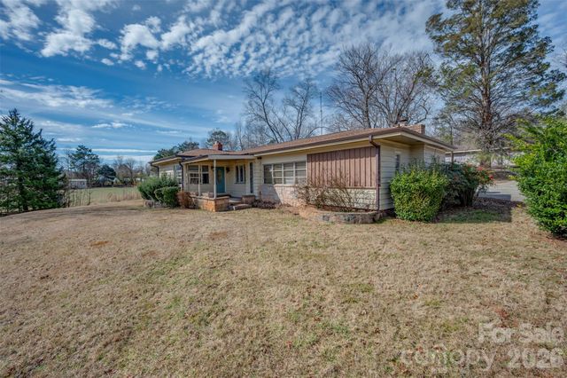 1092 NC 120 Highway, Mooresboro, NC 28114