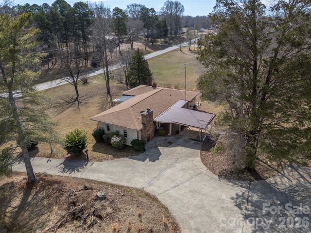 1092 NC 120 Highway, Mooresboro, NC 28114