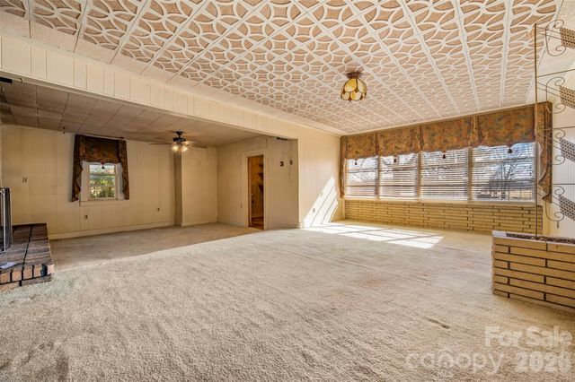 1092 NC 120 Highway, Mooresboro, NC 28114