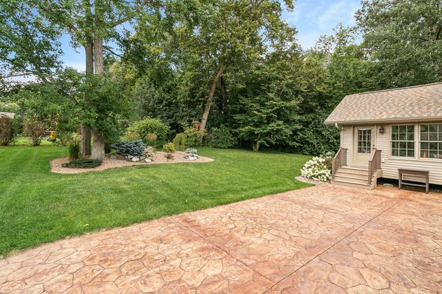 1301 Pondview Lane, Saint Joseph, MN 56374
