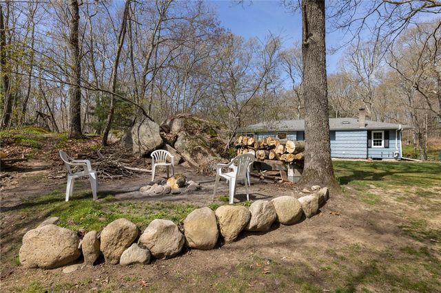 13 Pigeon Hill Cove, Hopkinton, RI 02808