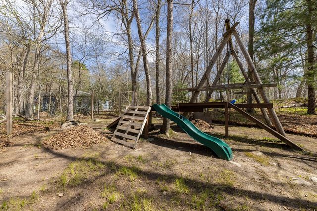 13 Pigeon Hill Cove, Hopkinton, RI 02808