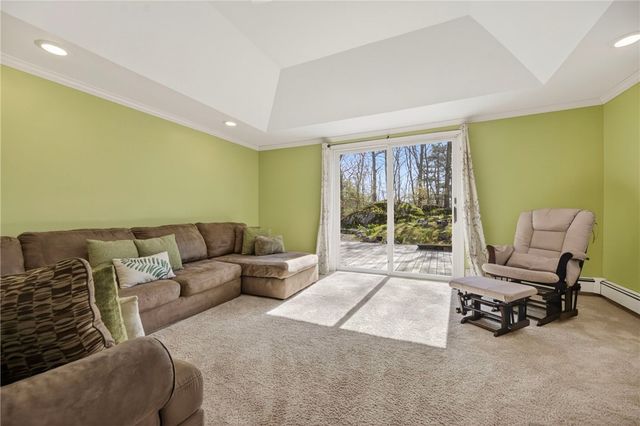 13 Pigeon Hill Cove, Hopkinton, RI 02808