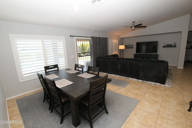 7621 W PECK Drive, Glendale, AZ 85303