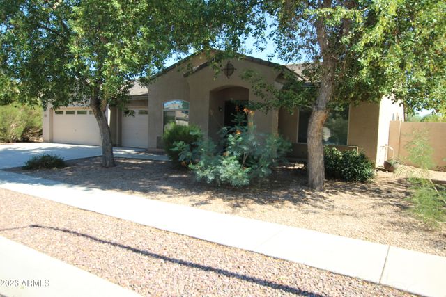 7621 W PECK Drive, Glendale, AZ 85303