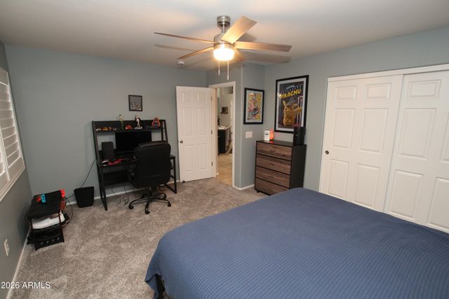 7621 W PECK Drive, Glendale, AZ 85303