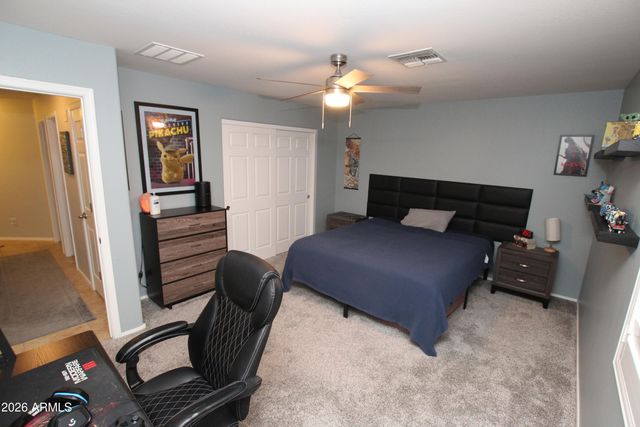 7621 W PECK Drive, Glendale, AZ 85303