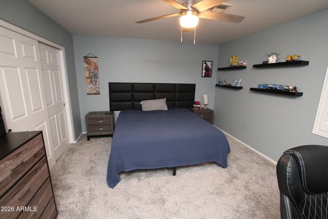 7621 W PECK Drive, Glendale, AZ 85303