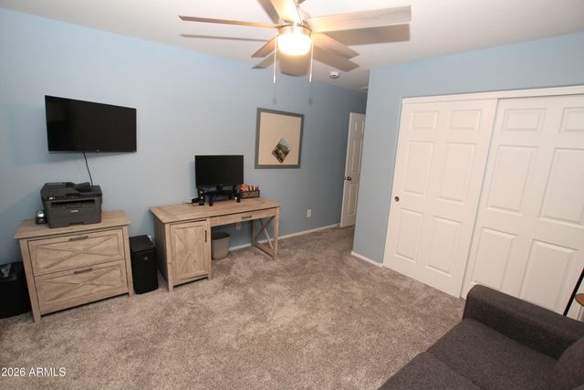 7621 W PECK Drive, Glendale, AZ 85303