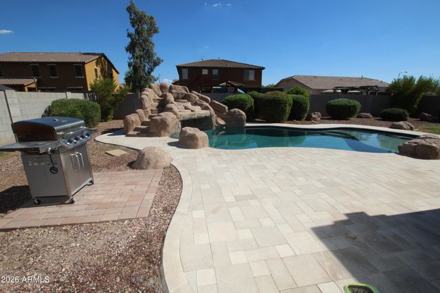 7621 W PECK Drive, Glendale, AZ 85303