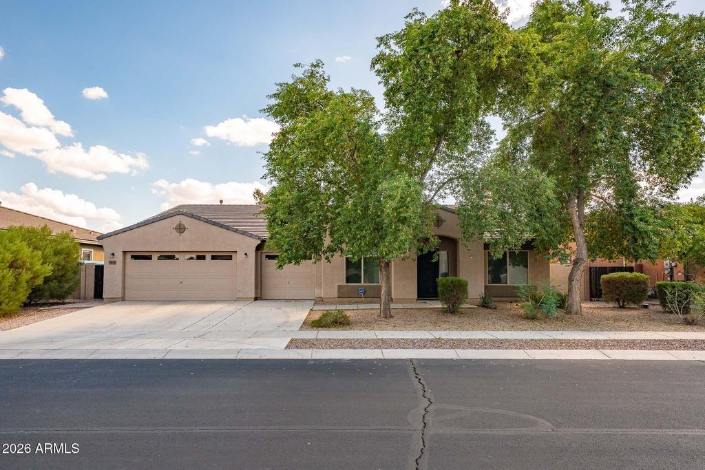 7621 W PECK Drive, Glendale, AZ 85303 — photo 4