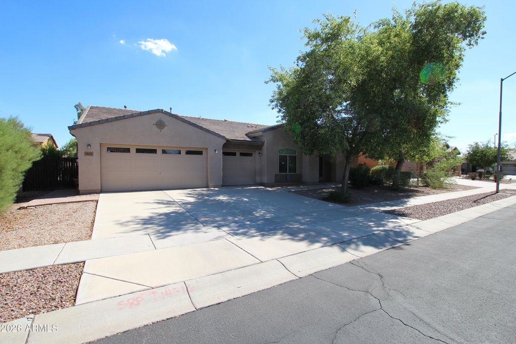 7621 W PECK Drive, Glendale, AZ 85303 — photo 5