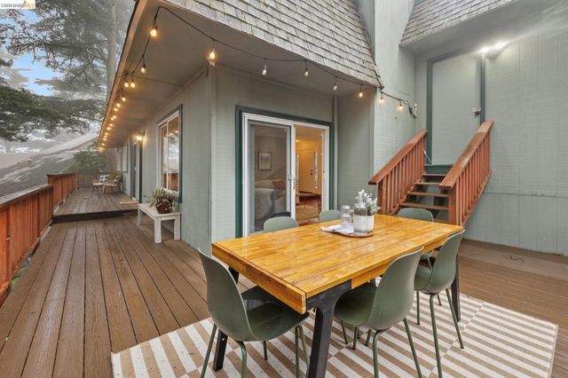 18 North Cir, Oakland, CA 94611