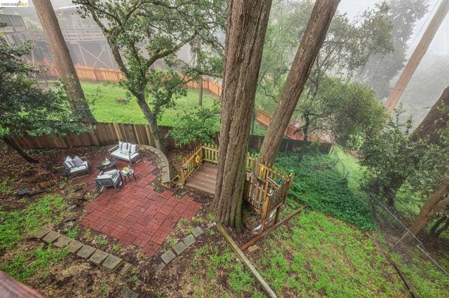 18 North Cir, Oakland, CA 94611