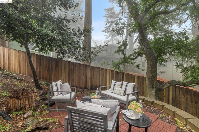 18 North Cir, Oakland, CA 94611