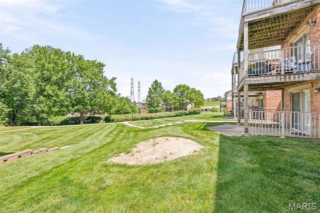 1411 Willow Brook Cove 10, St Louis, MO 63146