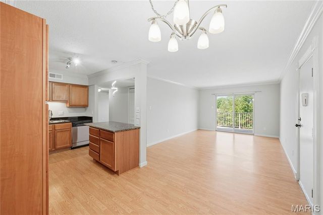 1411 Willow Brook Cove 10, St Louis, MO 63146