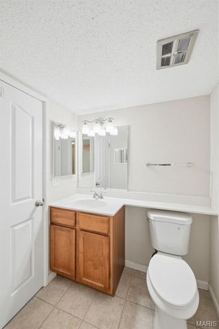 1411 Willow Brook Cove 10, St Louis, MO 63146