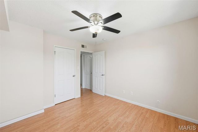 1411 Willow Brook Cove 10, St Louis, MO 63146