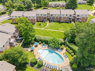 1411 Willow Brook Cove 10, St Louis, MO 63146
