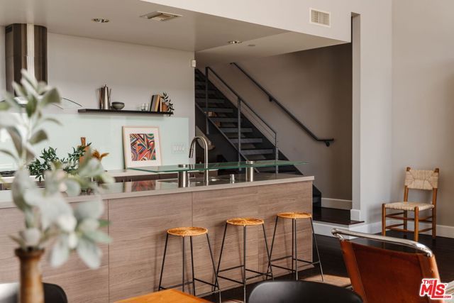 1250 N Harper Avenue PH421, Los Angeles, CA 90046