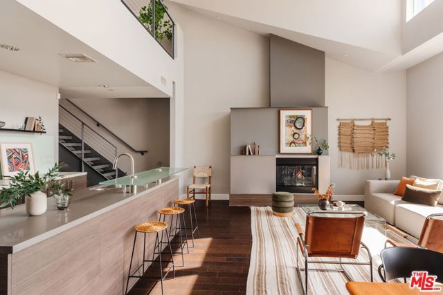 1250 N Harper Avenue PH421, Los Angeles, CA 90046