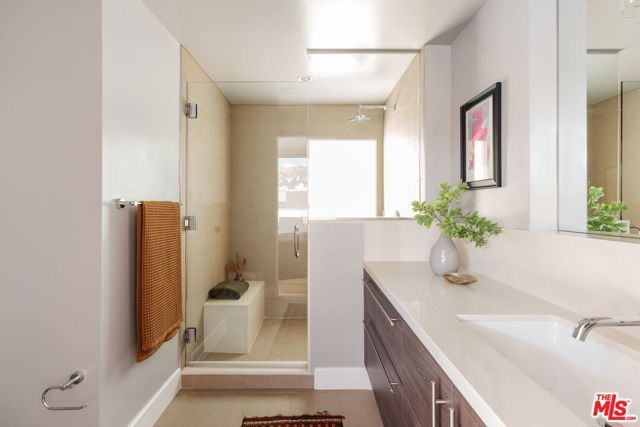 1250 N Harper Avenue PH421, Los Angeles, CA 90046