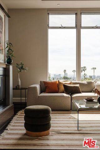 1250 N Harper Avenue PH421, Los Angeles, CA 90046