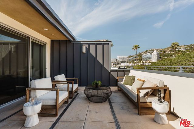 1250 N Harper Avenue PH421, Los Angeles, CA 90046