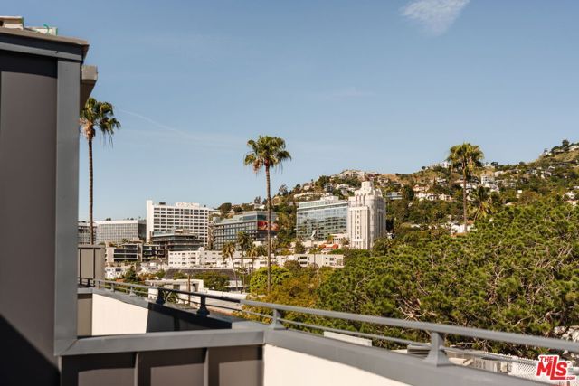 1250 N Harper Avenue PH421, Los Angeles, CA 90046