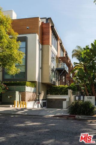 1250 N Harper Avenue PH421, Los Angeles, CA 90046