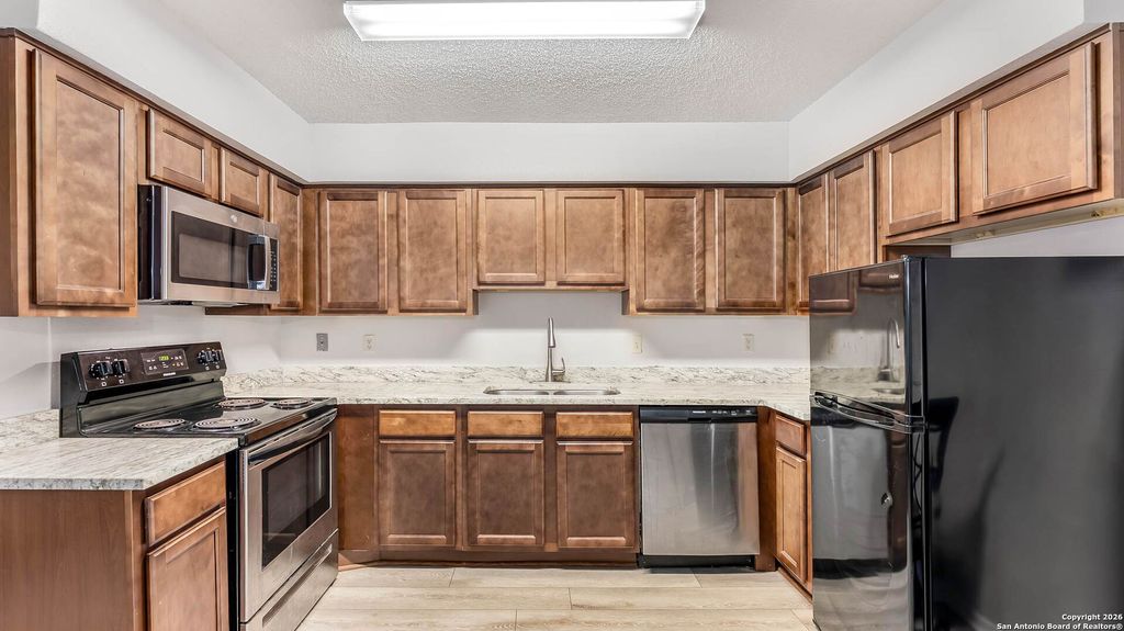 4119 Medical Dr Apt D201, San Antonio, TX 78229