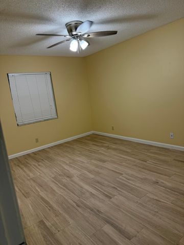 9129 W Highland Pines Boulevard, Palm Beach Gardens, FL 33418
