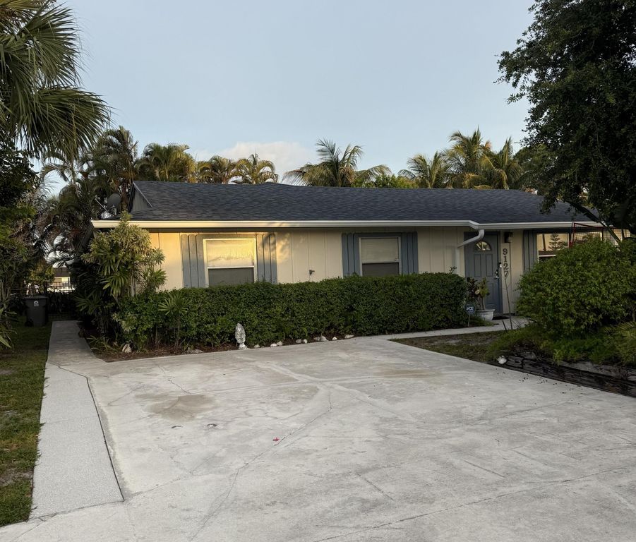 9129 W Highland Pines Boulevard, Palm Beach Gardens, FL 33418